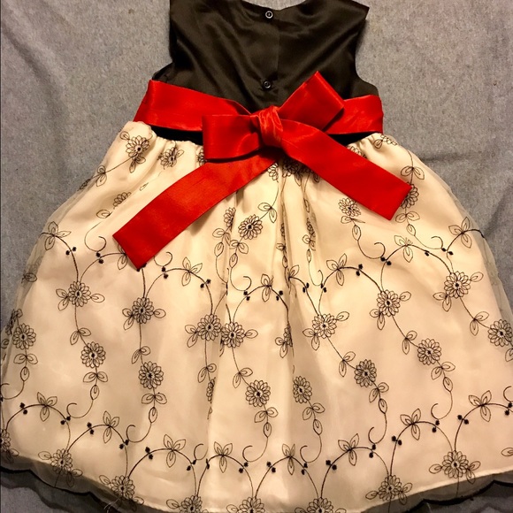 DRESS with Multi Layer Skirt and Big Red Bow - Picture 2 of 4